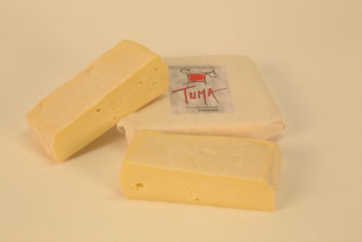 Tuma